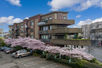 The Eastlake in Seattle, WA - Building Photo - Building Photo