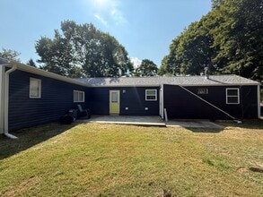 2227 Killian Rd in Akron, OH - Foto de edificio - Building Photo