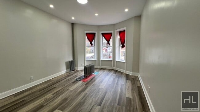 Renovated 3-Bedroom + Flex 4—Oversized Lay