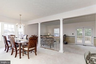 4101 La Mauricie Loop in Dumfries, VA - Building Photo