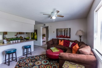 Gladiola Estates in Jonesboro, AR - Foto de edificio - Interior Photo