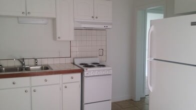 733 Trollingwood Hawfields Rd in Mebane, NC - Building Photo - Building Photo