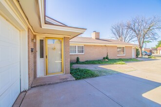 3621 54th St-Unit -B in Lubbock, TX - Building Photo - Building Photo