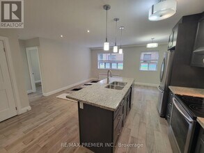2637 Keele St in Toronto, ON - Building Photo - Building Photo