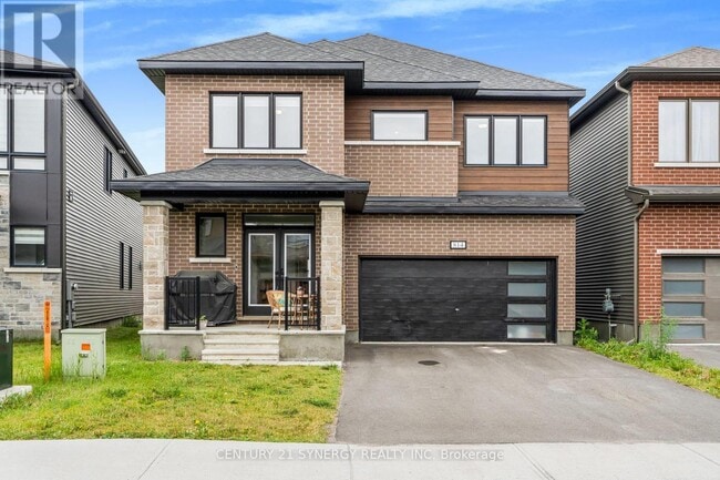 property at 814 Crossgate St