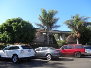 6509 Seville Rd in Goleta, CA - Foto de edificio - Building Photo