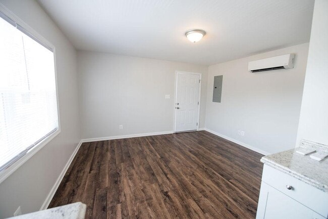 22880 Dement Ln in California, MD - Building Photo - Building Photo