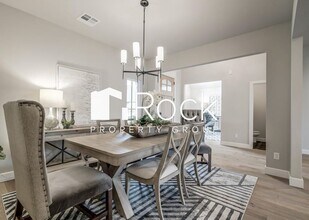 6517 Forest Edge Dr in Edmond, OK - Foto de edificio - Building Photo