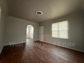 1605 Howard Ave in Bakersfield, CA - Building Photo - Building Photo