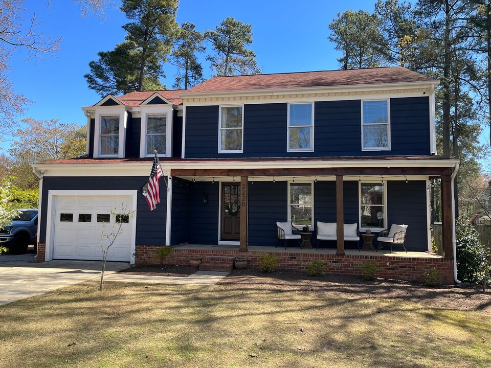 2220 Heathrowe Pl in Raleigh, NC - Building Photo