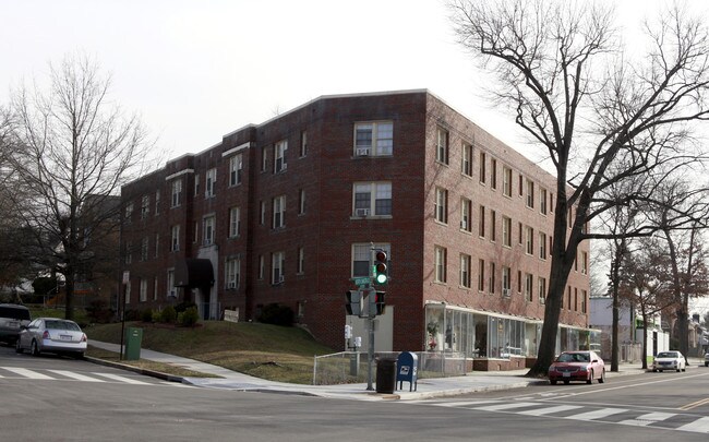 6228 N Dakota Ave NW in Washington, DC - Building Photo - Building Photo