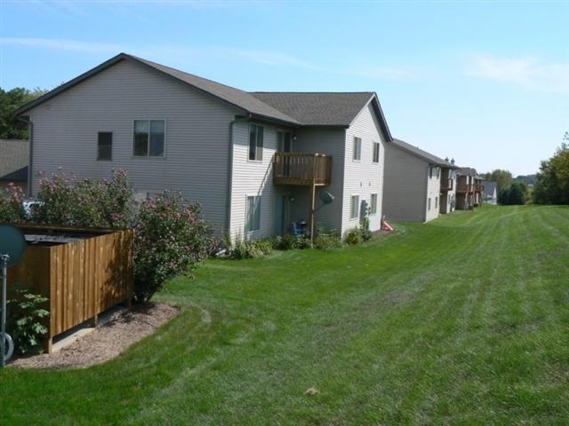 5014 Paulson Ct in McFarland, WI - Building Photo