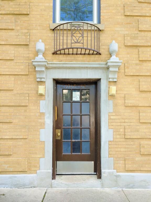 property at 1709 W North Shore Ave