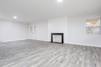 4575 Olentangy River Rd in Columbus, OH - Building Photo - Building Photo