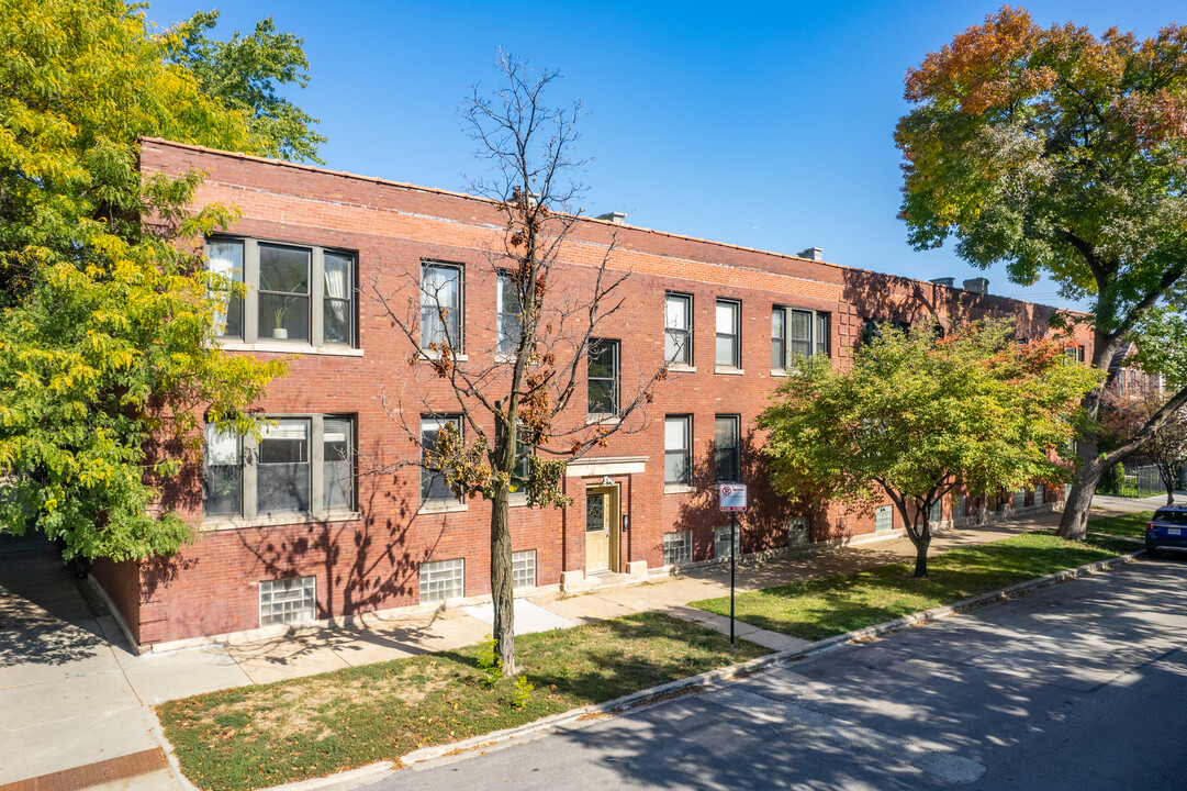 1952-1958 W George St in Chicago, IL - Building Photo