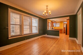 5944 N Artesian Ave in Chicago, IL - Building Photo - Building Photo