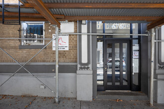 676 Saint Nicholas Ave in New York, NY - Building Photo - Building Photo