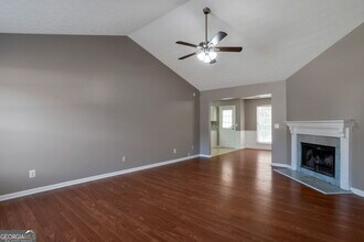 90 Allen Oaks Way in Covington, GA - Building Photo - Building Photo