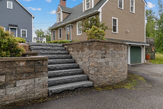 26 Ferncroft Rd in York, ME - Building Photo - Building Photo
