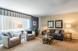 East Bay Village in Middletown, RI - Building Photo