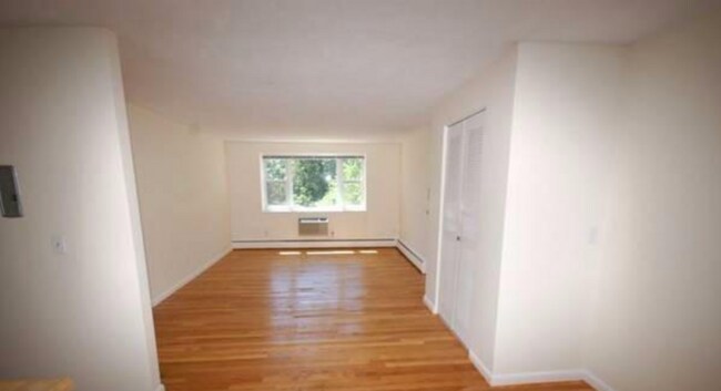 68 Parkman St, Unit #1A in Brookline, MA - Building Photo - Building Photo