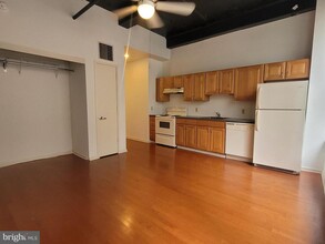 1427 Walnut St-Unit -3F in Philadelphia, PA - Building Photo - Building Photo