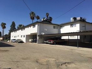 4401 Columbus St in Bakersfield, CA - Building Photo - Building Photo