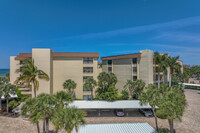 Island Reef in Sarasota, FL - Foto de edificio - Building Photo