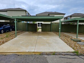 9612 Whisper Willow Blvd in Manor, TX - Foto de edificio - Building Photo