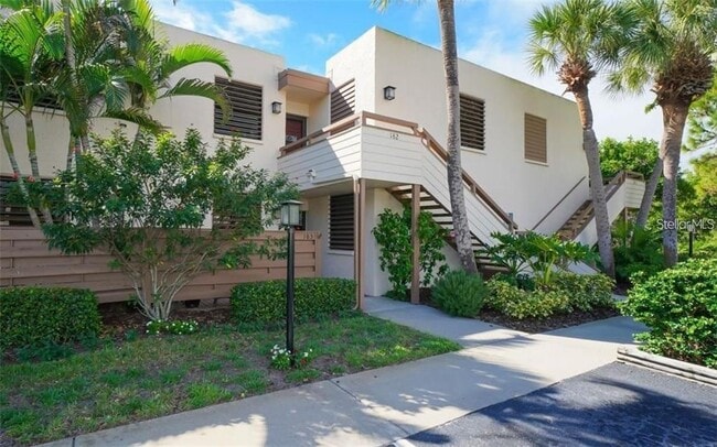 property at 183 Pineneedle Dr