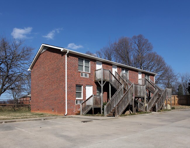 1007-1013 W Barton St in Greensboro, NC - Building Photo - Building Photo