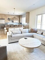 14 Happy Ln in Westhampton Beach, NY - Building Photo