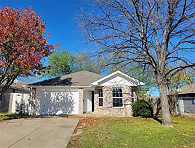 1021 Stella St in Fort Worth, TX - Building Photo