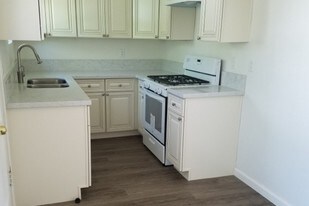 1016 S Lake St, Unit 1016