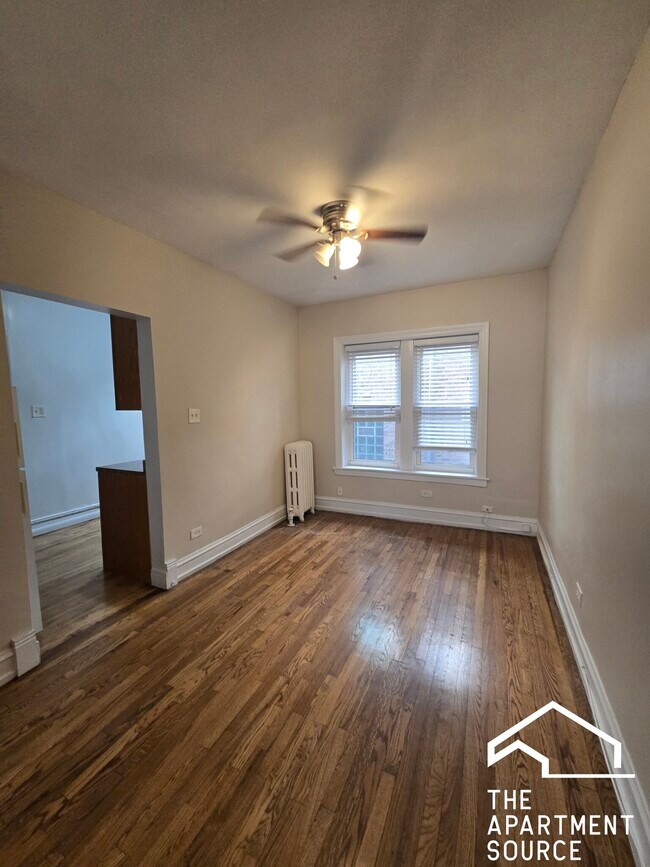 property at 1364 W Estes Ave