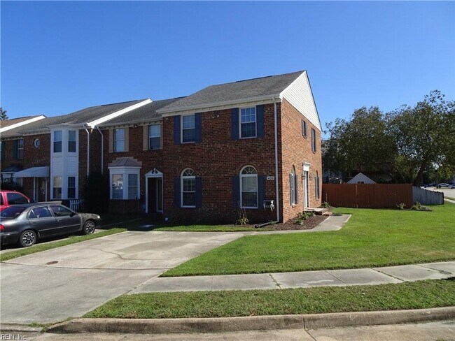 420 Greenview Dr in Virginia Beach, VA - Building Photo - Building Photo