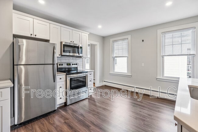 9 Bretton Rd in West Hartford, CT - Building Photo - Building Photo