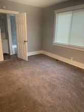 21834 Nevada Ave in Eastpointe, MI - Building Photo - Building Photo