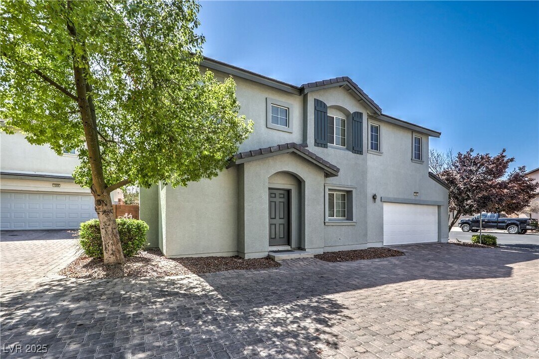 1005 Sunny Acres Ave in North Las Vegas, NV - Building Photo