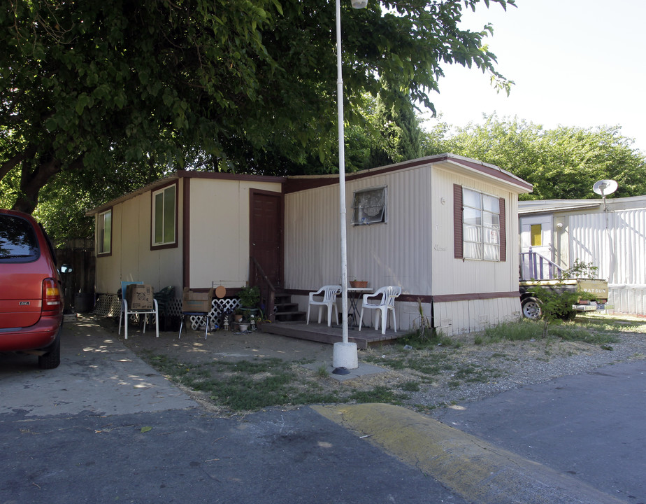 Bryte Mobile Home Park in West Sacramento, CA - Building Photo