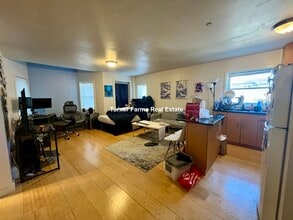 461 Park Dr, Unit 404 in Boston, MA - Foto de edificio - Building Photo