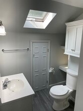 20 Cosman Dr in Marlboro, NY - Foto de edificio - Building Photo