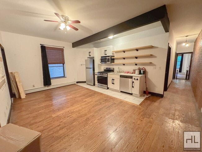 WEST 135 STREET in New York, NY - Foto de edificio - Building Photo