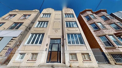 12 Vroom St in Jersey City, NJ - Foto de edificio - Building Photo