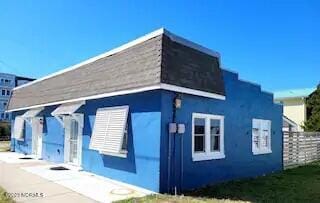 208 Woody Hewett Ave