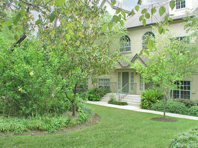 Plaza At River Oaks in Houston, TX - Foto de edificio - Building Photo