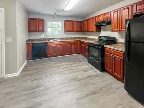 1716 Old Dogwood in Jonesboro, GA - Building Photo - Building Photo