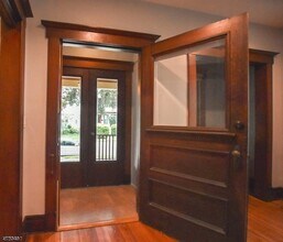 13 Almira St in Bloomfield, NJ - Building Photo - Building Photo