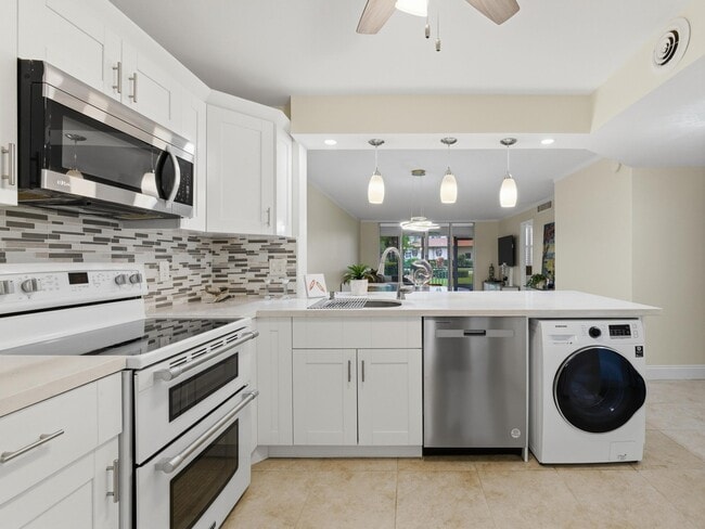 property at 911 Gardenia Dr