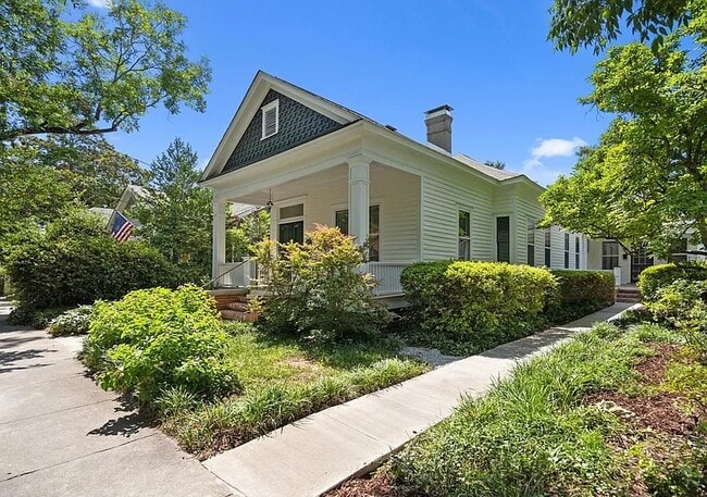 property at 1904 Wolcott Ave
